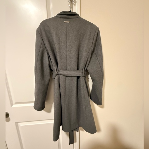 Vince Camuto Faux Leather Trimmed Belted Boucle Wool Coat – XL - Picture 6 of 6